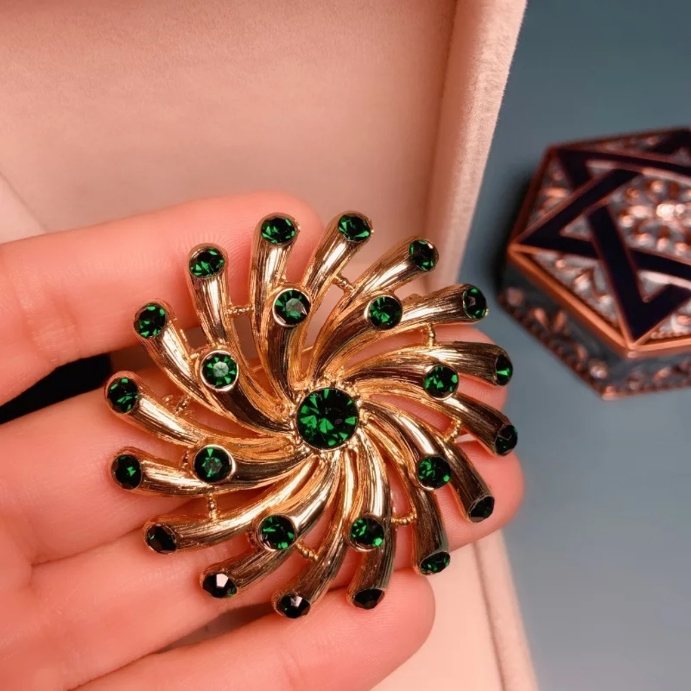 Emerald Green stone work Flower Brooch pin